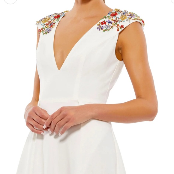 Mac Duggal White and Red Dress with Elegant Wrap - Picture 3 of 6